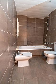 Piso en venta en La Marina , Badalona, Barcelona