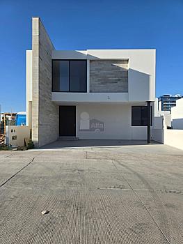 Casa en venta al Norte de la ciudad en St. Ángelo Residencial