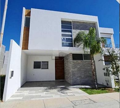 Casa en Venta al Norponiente de la ciudad en Loretta Campestre