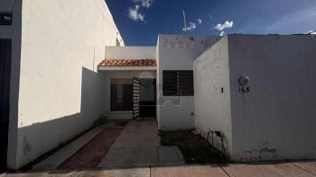 Casa de un piso en Venta al Norte de la Ciudad en Jardines de Campo Real